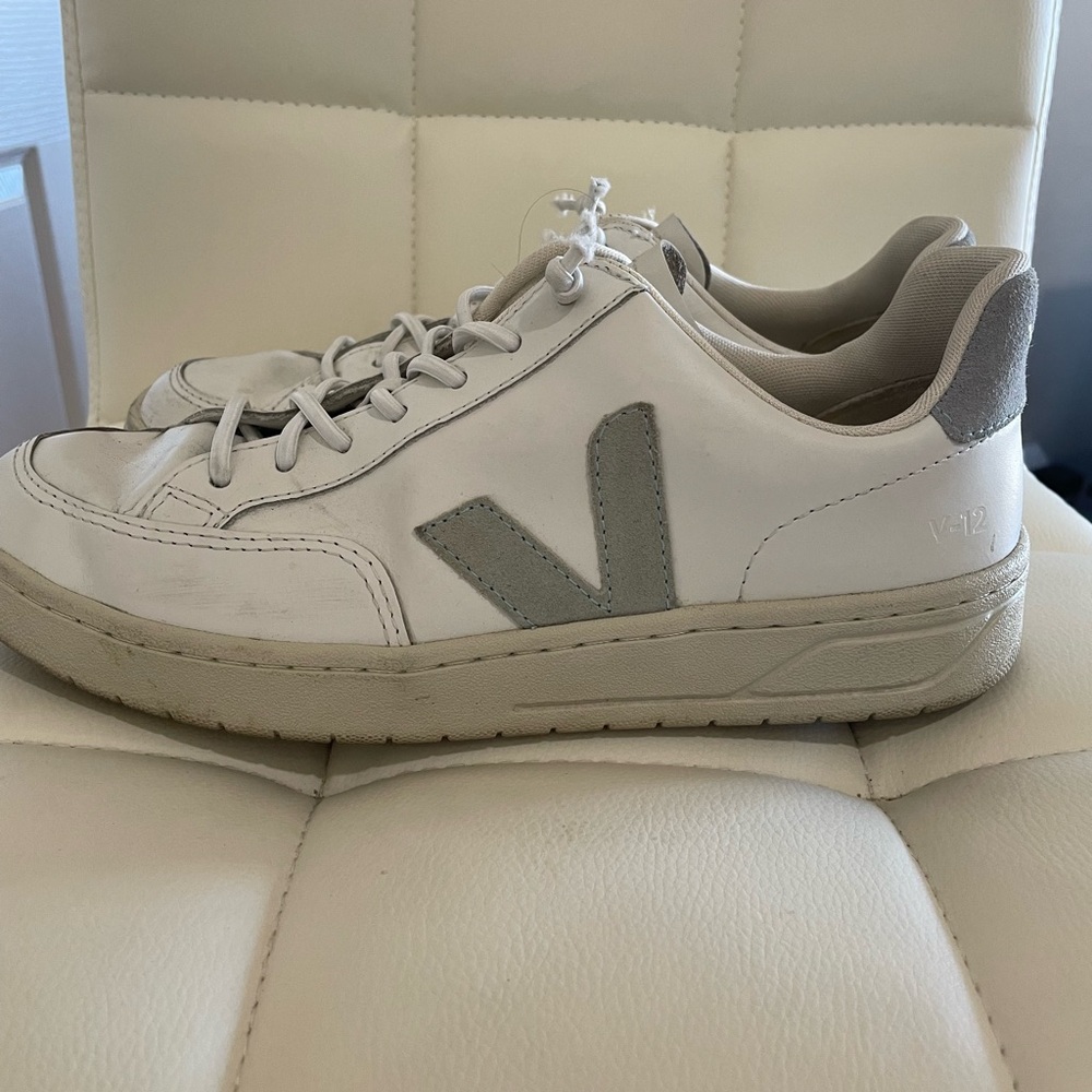 Veja - Picture 3 of 6